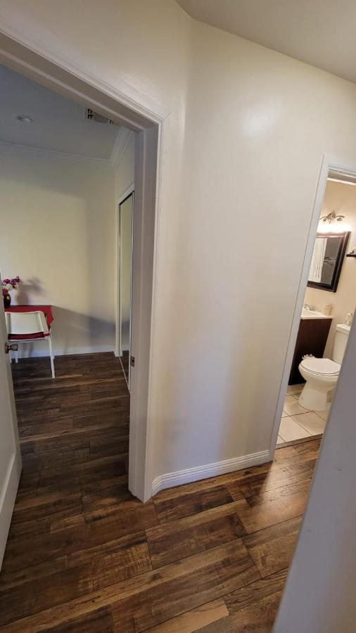 Adorable Modern Guesthouse With Full Kitchen Лос-Анджелес Экстерьер фото